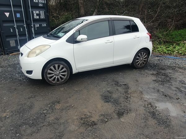 Toyota Vitz Hatchback, Petrol, 2010, White