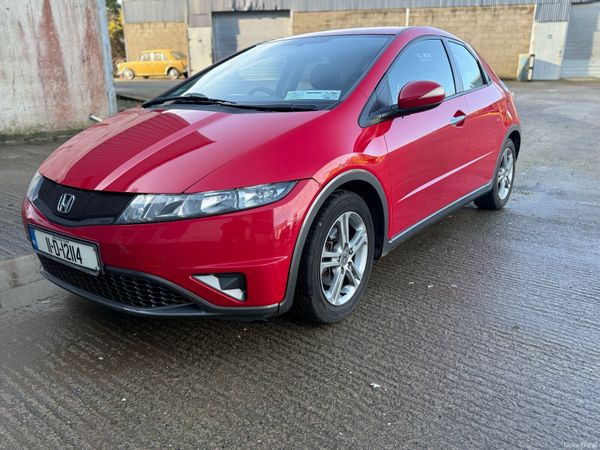 Honda Civic Hatchback, Petrol, 2011, Red