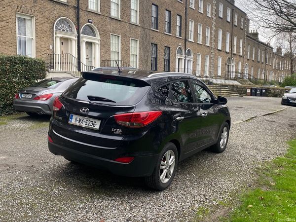Hyundai ix35 SUV, Diesel, 2011, Black