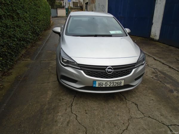Opel Astra Hatchback, Petrol, 2016, Silver