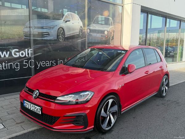 Volkswagen Golf Estate, Petrol, 2017, Red