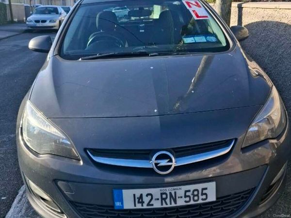Vauxhall Astra Hatchback, Diesel, 2014, Grey