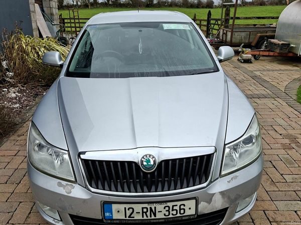 Skoda Octavia Saloon, Diesel, 2012, Silver