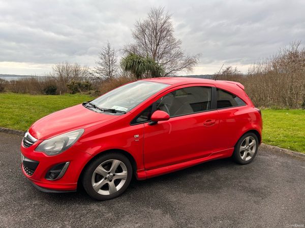 Vauxhall Corsa Hatchback, Petrol, 2014, Red