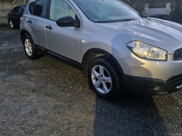 Nissan Qashqai Hatchback, Diesel, 2010, Silver