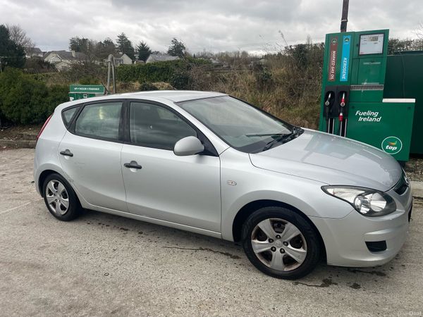 Hyundai i30 Hatchback, Diesel, 2010, Silver