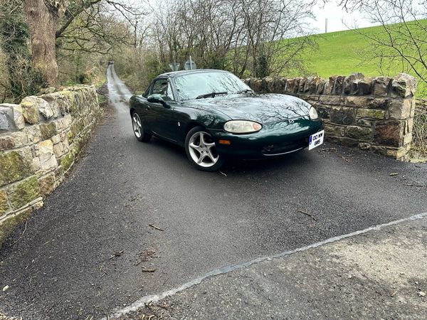 Mazda MX-5 Convertible, Petrol, 2000, Green