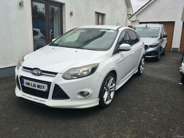 Ford Focus Hatchback, Diesel, 2014, White