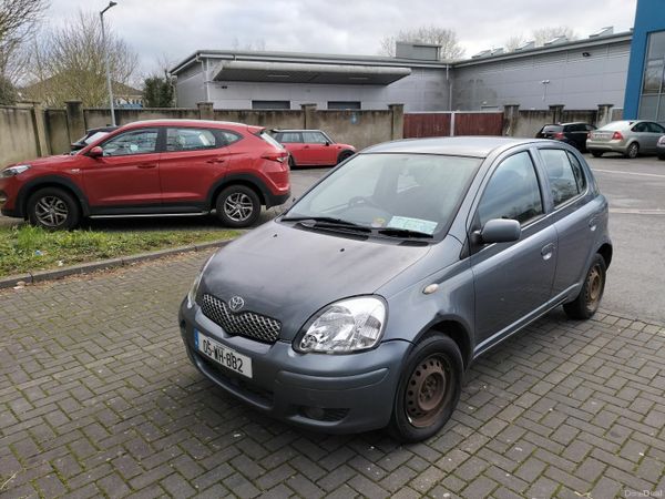 Toyota Yaris Hatchback, Petrol, 2005, Blue