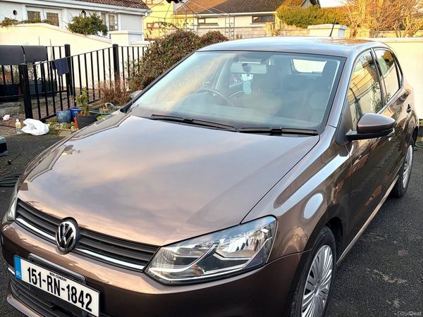 Volkswagen Polo Hatchback, Petrol, 2015, Brown