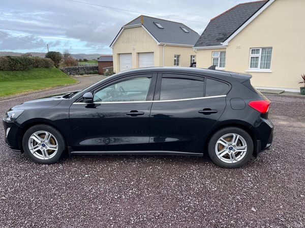 Ford Focus Hatchback, Diesel, 2021, Black