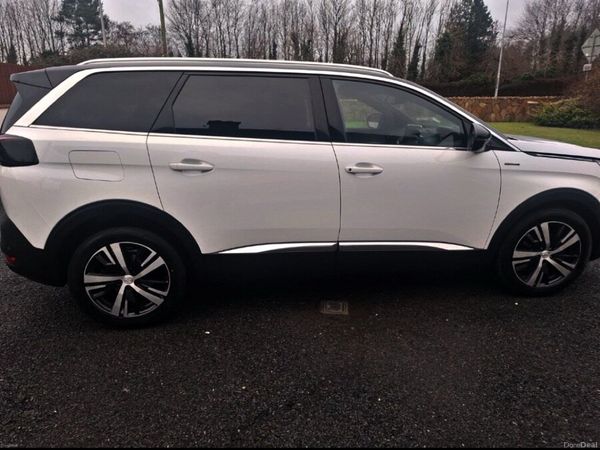 Peugeot 5008 MPV, Diesel, 2019, White