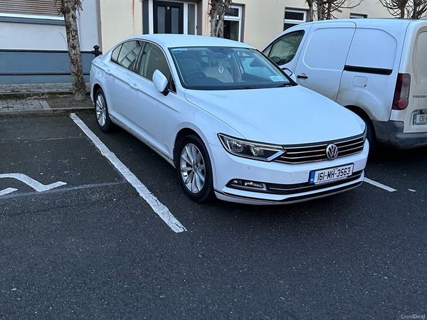 Volkswagen Passat Saloon, Diesel, 2016, White