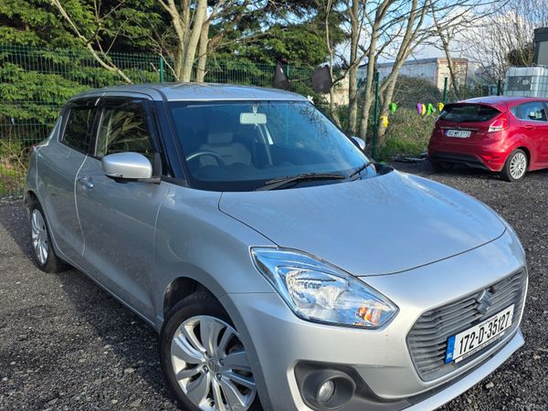 Suzuki Swift Hatchback, Petrol, 2017, Silver