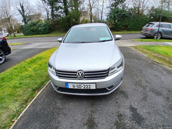 Volkswagen Passat Saloon, Diesel, 2011, Silver