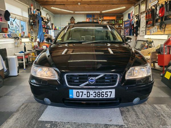 Volvo S60 Saloon, Petrol, 2007, Black