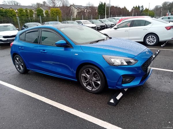 Ford Focus Hatchback, Diesel, 2021, Blue