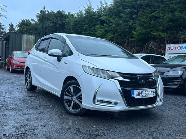 Honda Fit Hatchback, Petrol Hybrid, 2019, White