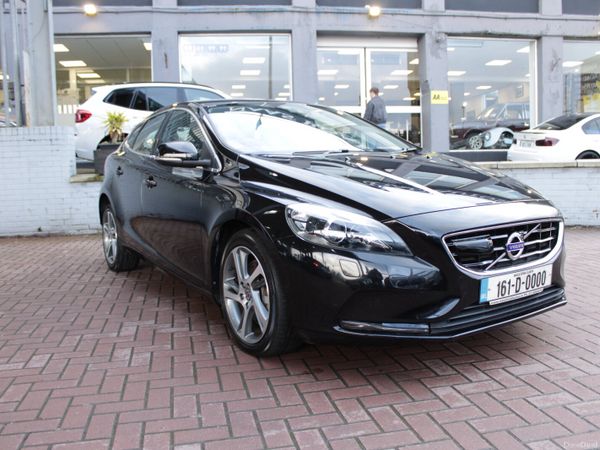 Volvo V40 Hatchback, Diesel, 2016, Black