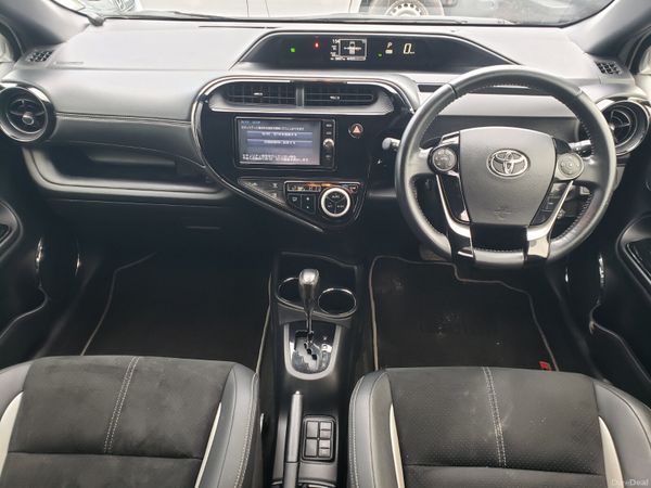 Toyota Aqua Hatchback, Petrol Hybrid, 2018, White