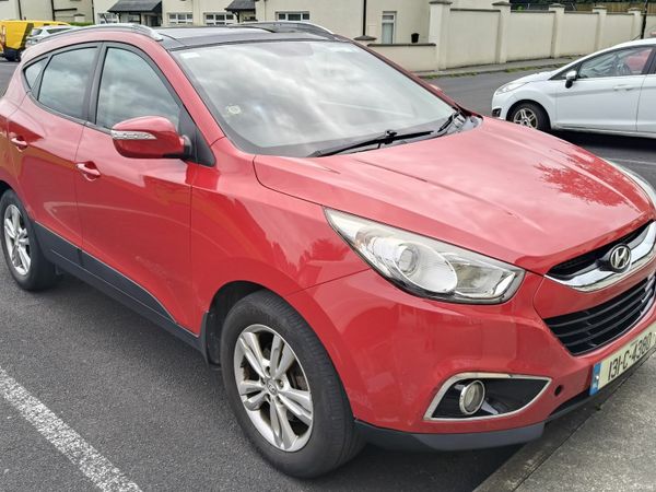Hyundai ix35 SUV, Diesel, 2013, Red