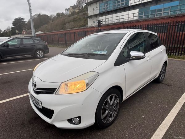 Toyota Yaris Hatchback, Petrol, 2013, White