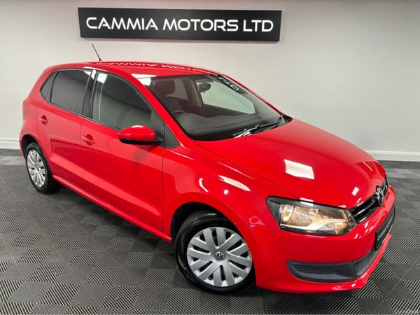 Volkswagen Polo Hatchback, Petrol, 2014, Red