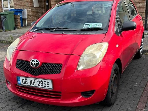 Toyota Yaris Hatchback, Petrol, 2006, Red