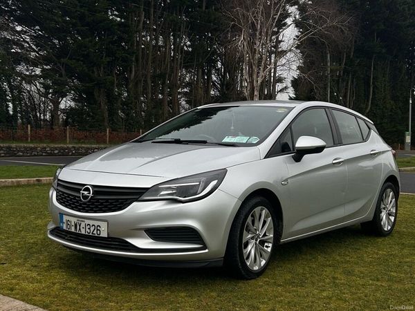 Opel Astra Hatchback, Diesel, 2016, Silver