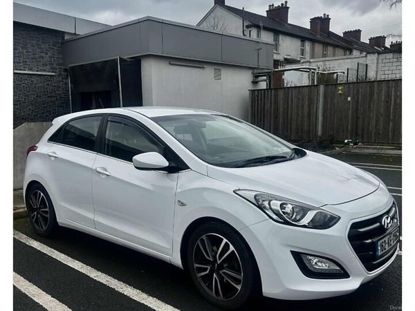 Hyundai i30 Hatchback, Diesel, 2016, White