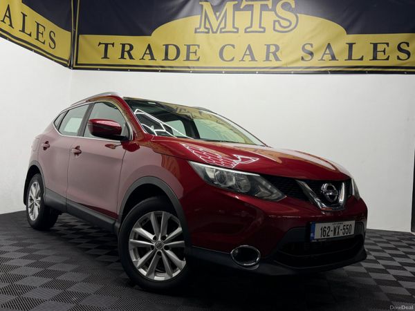 Nissan Qashqai Hatchback, Diesel, 2016, Red
