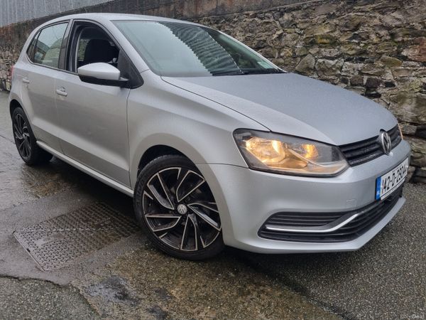 Volkswagen Polo Hatchback, Petrol, 2014, Silver