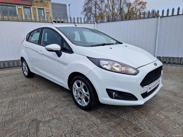 Ford Fiesta Hatchback, Petrol, 2017, White