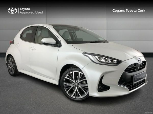 Toyota Yaris Hatchback, Petrol Hybrid, 2023, White