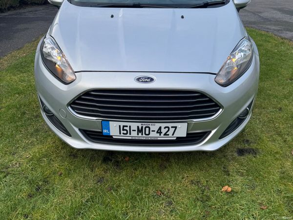 Ford Fiesta Hatchback, Petrol, 2015, Silver