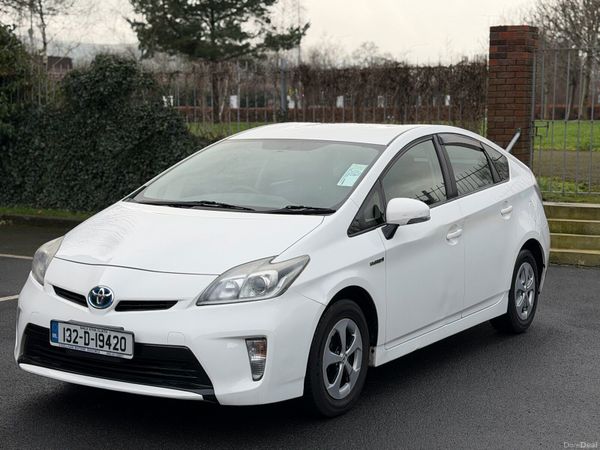 Toyota Prius Hatchback, Petrol Hybrid, 2013, White