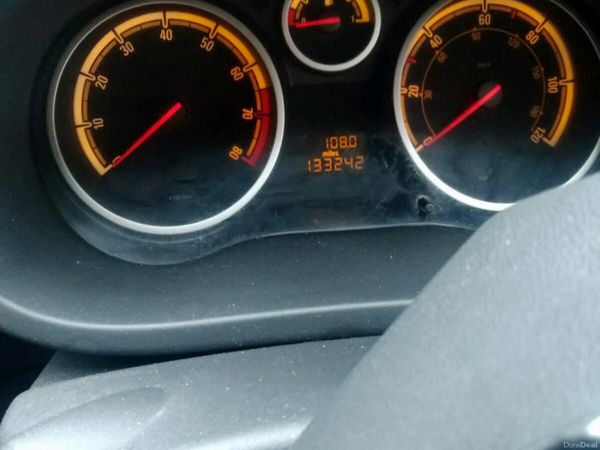 Dacia Duster SUV, Diesel, 2014, White