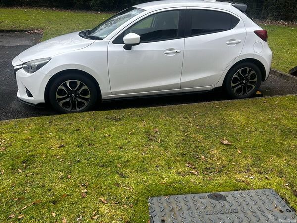 Mazda Demio MPV, Diesel, 2014, White