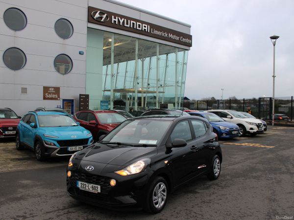 Hyundai i10 Hatchback, Petrol, 2022, Black