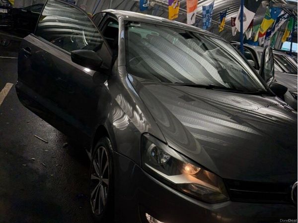 Volkswagen Polo Hatchback, Petrol, 2013, Grey