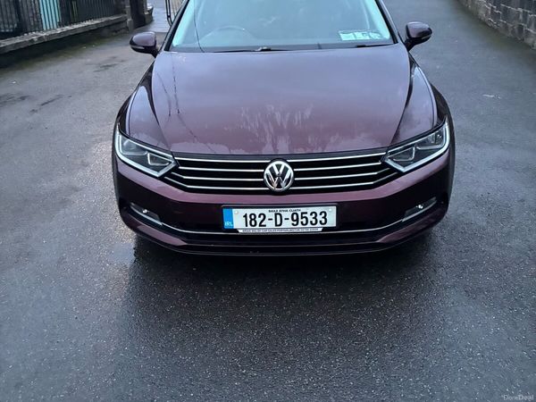 Volkswagen Passat Saloon, Diesel, 2018, Red