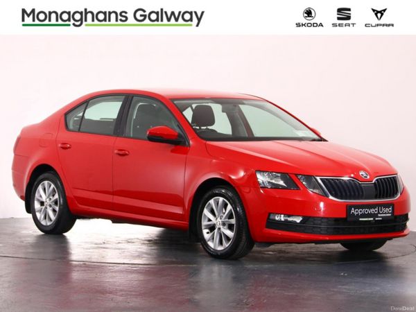 Skoda Octavia Hatchback, Petrol, 2019, Red