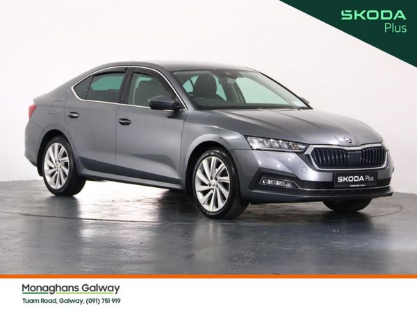 Skoda Octavia Saloon, Diesel, 2022, Grey