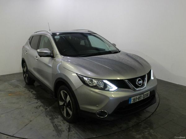 Nissan Qashqai Hatchback, Diesel, 2016, Silver