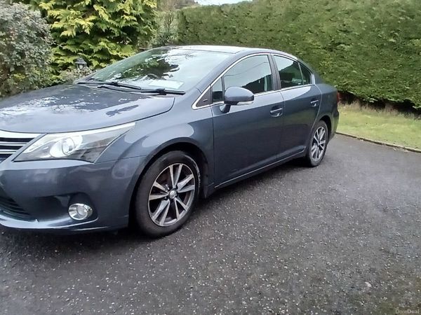 Toyota Avensis Saloon, Diesel, 2013, Blue