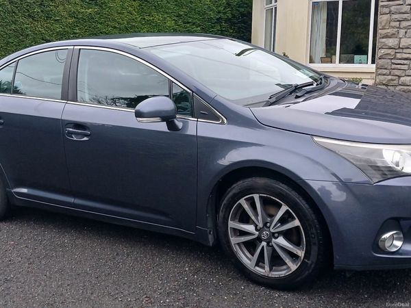 Toyota Avensis Saloon, Diesel, 2013, Blue