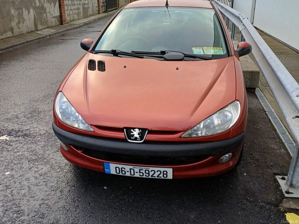Peugeot 206 Hatchback, Petrol, 2006, Red