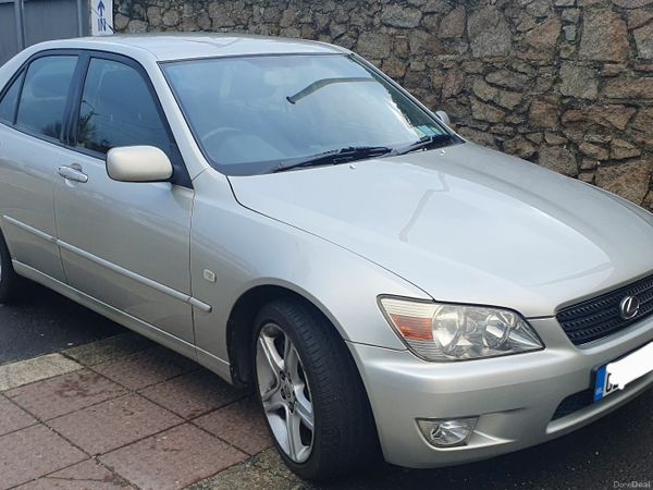 Lexus IS Saloon, Petrol, 2002, Silver