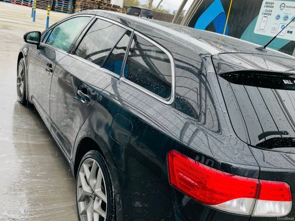 Toyota Avensis Estate, Diesel, 2012, Black