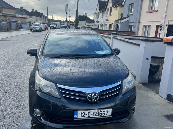 Toyota Avensis Saloon, Diesel, 2012, Grey